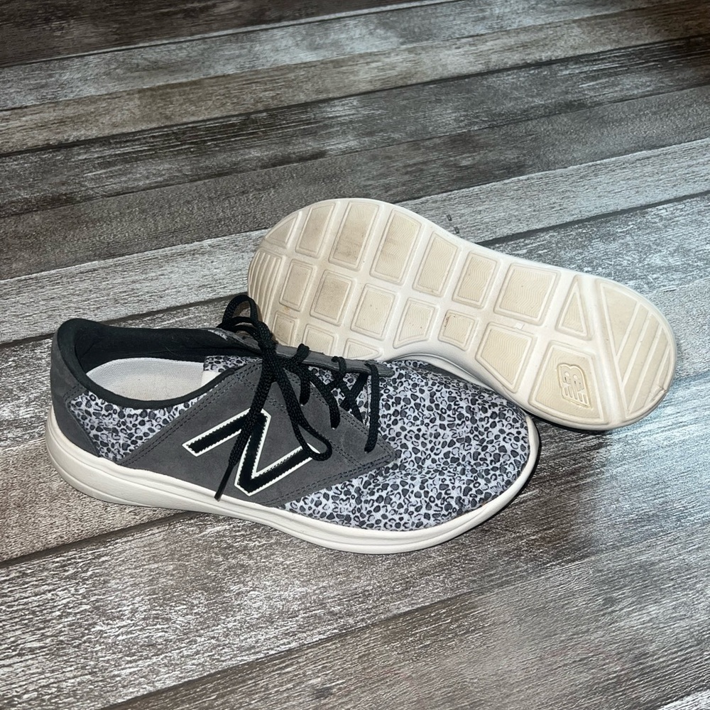 New Balance Women's Black and White Patterned Sneakers